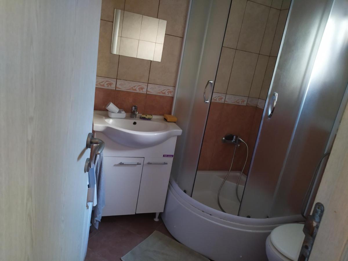 Ferienwohnung Monoliza Utjeha Exterior foto
